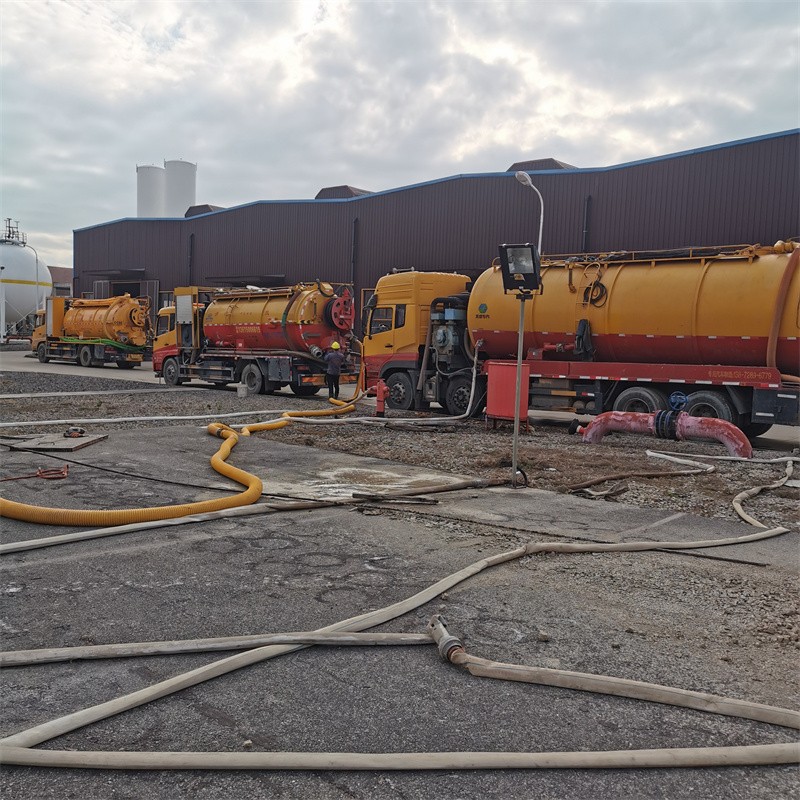 富平污水池清理